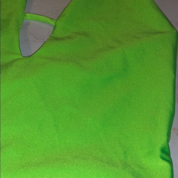 NEON TOP 💚👽 - Picture 2 of 3
